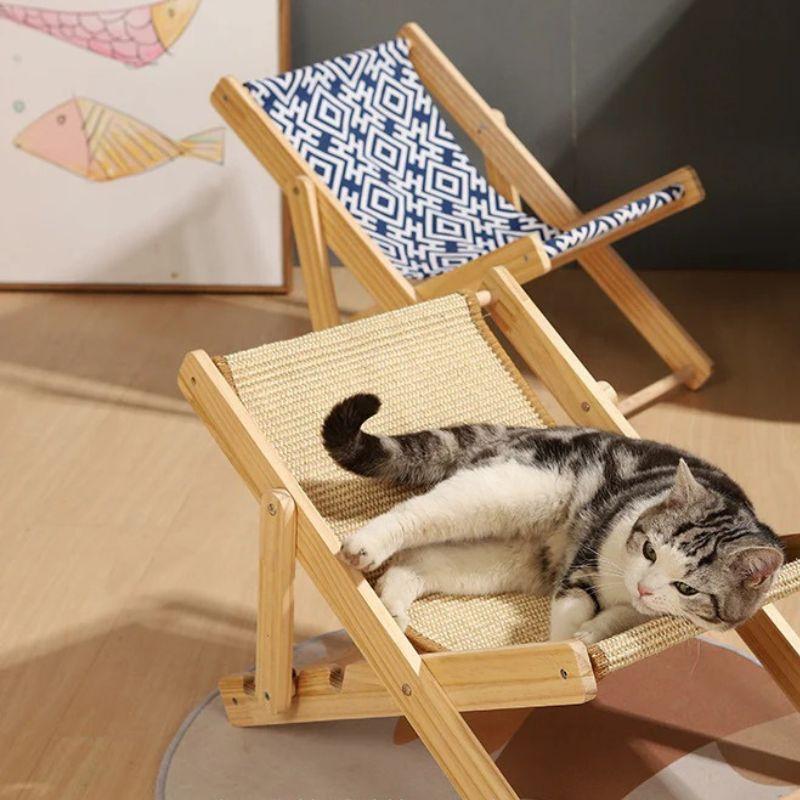 Cat Scratch Recliner – Summer Lounger & Bed in One