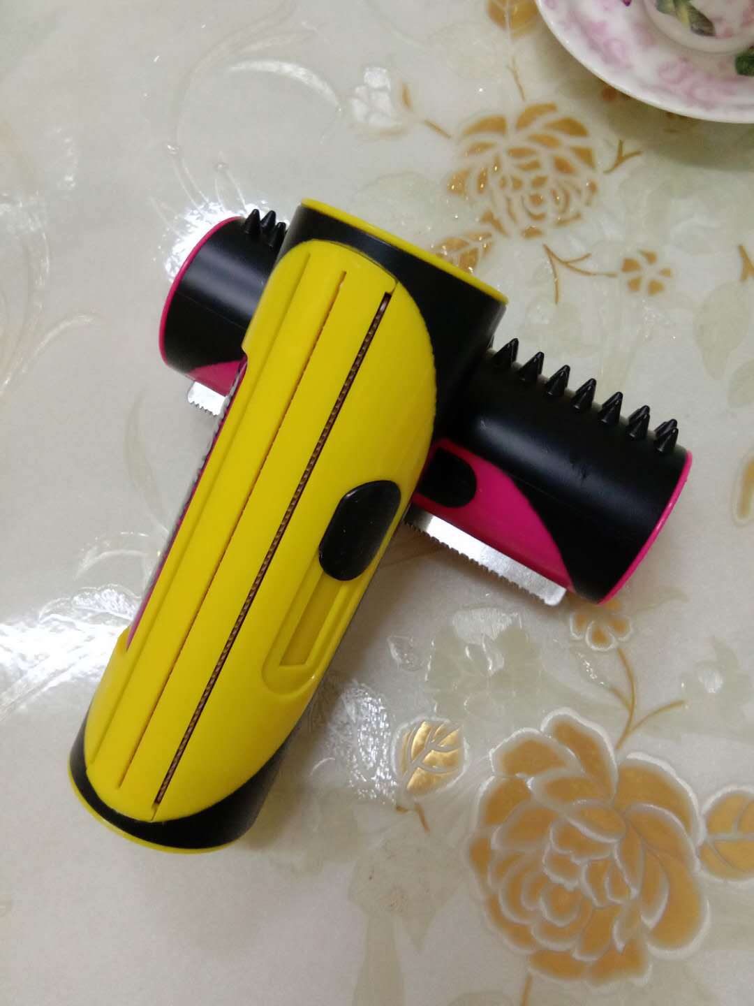 & Comb – Lightweight Hair Remover for Dogs | PawVortex