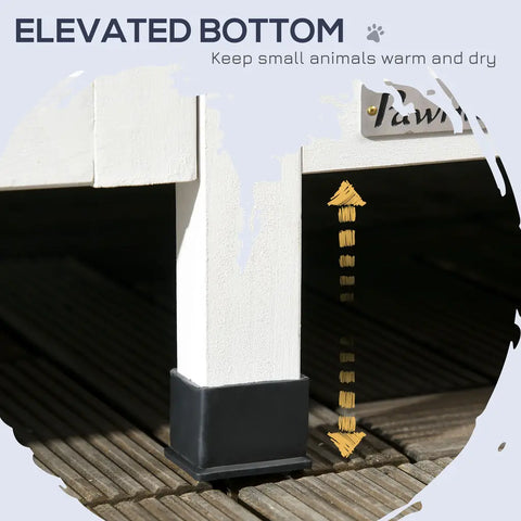 Infographic showcasing the elevated bottom with protective rubber feet to keep small animals warm and dry.