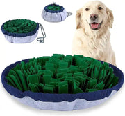 Deep green grass-style snuffle mat with adjustable drawstring bowl modes set next to a Golden Retriever.