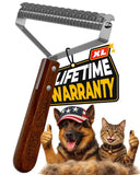 Kizo Eslo Size XL professional pet undercoat grooming comb with a solid wood handle, highlighted by a bold lifetime warranty sign and a playful German Shepherd dog and cat giving a thumbs-up.
