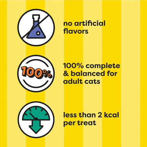 Infographic showing Temptations cat treats benefits: no artificial flavors, 100% complete and balanced, and under 2 kcal per treat.